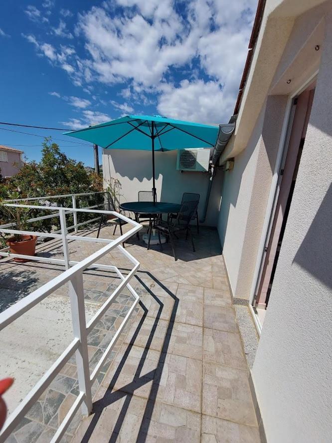 Apartments Tea Karlobag Dış mekan fotoğraf