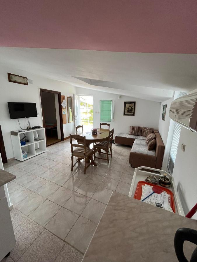Apartments Tea Karlobag Dış mekan fotoğraf