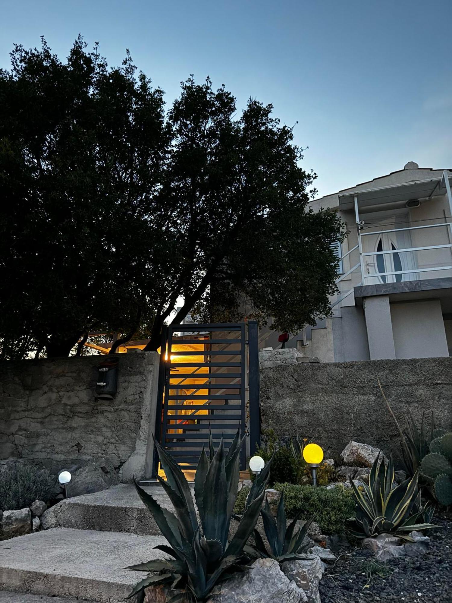 Apartments Tea Karlobag Dış mekan fotoğraf